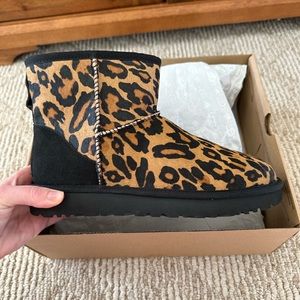 NIB 9 Ugg classic mini panther leopard cheetah calf hair